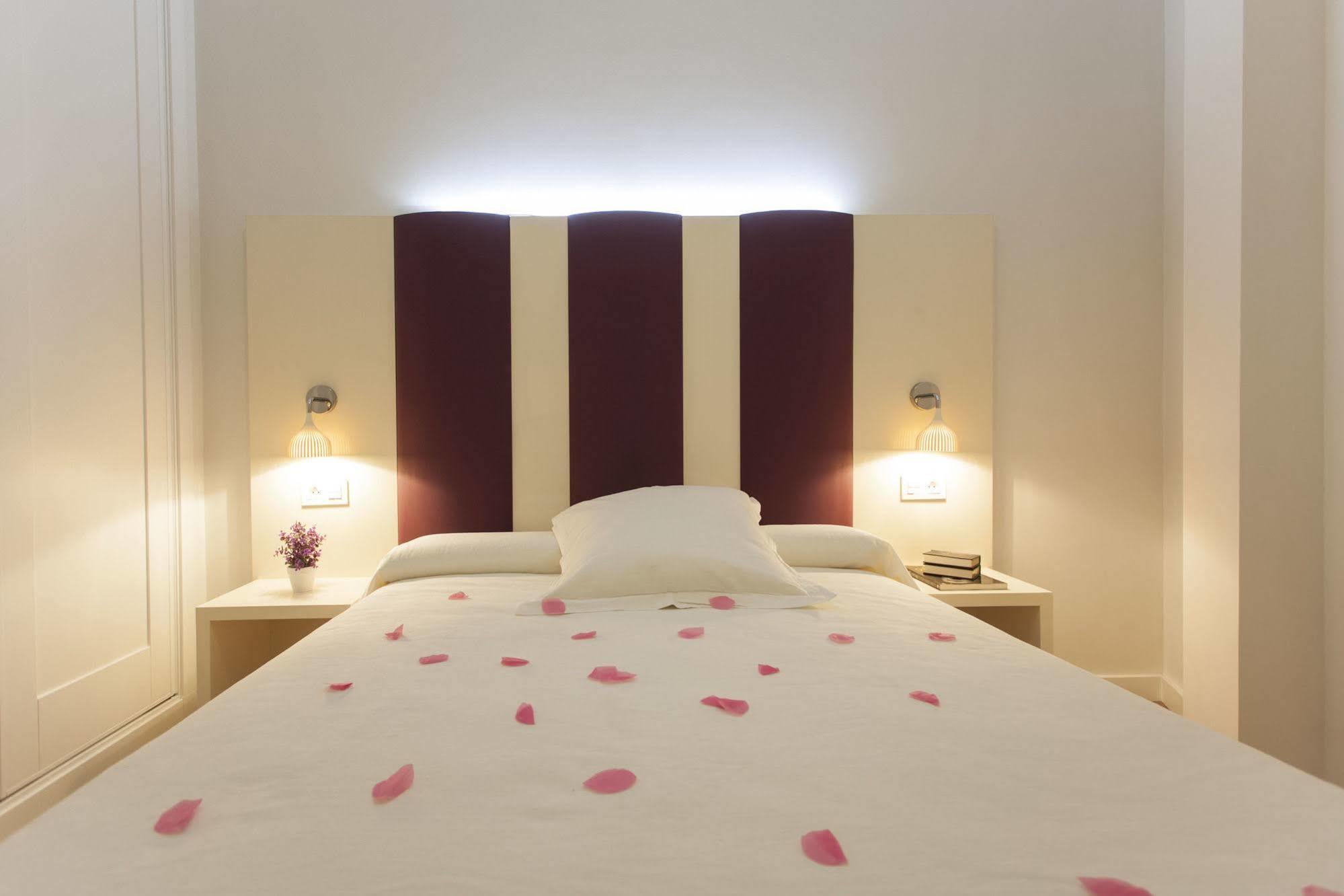 Picasso Suites Malaga Ngoại thất bức ảnh